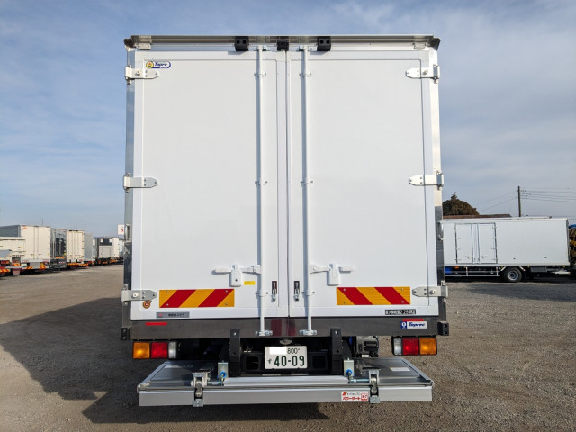 三菱ふそう ファイター 中型 冷蔵冷凍バン 2KG-FK65F(100692) 5枚目