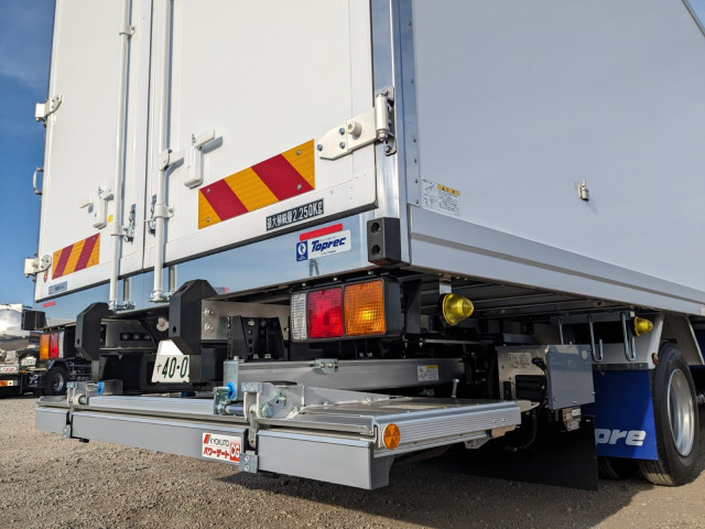 三菱ふそう ファイター 中型 冷蔵冷凍バン 2KG-FK65F(100692) 6枚目