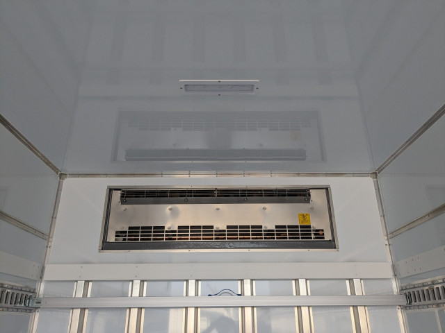 三菱ふそう ファイター 中型 冷蔵冷凍バン 2KG-FK65F(100692) 18枚目