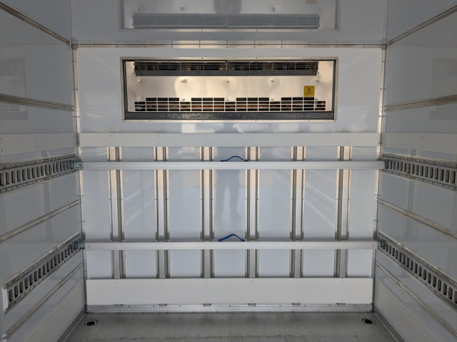 三菱ふそう ファイター 中型 冷蔵冷凍バン 2KG-FK65F(100692) 19枚目