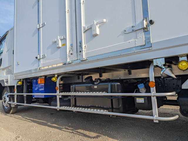 三菱ふそう ファイター 中型 冷蔵冷凍バン 2KG-FK65F(100692) 27枚目