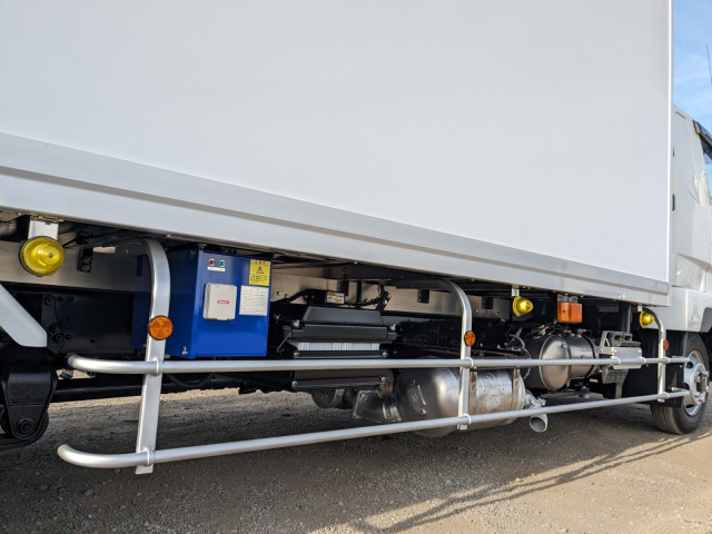 三菱ふそう ファイター 中型 冷蔵冷凍バン 2KG-FK65F(100692) 34枚目