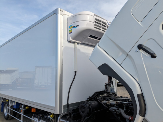 三菱ふそう ファイター 中型 冷蔵冷凍バン 2KG-FK65F(100692) 46枚目