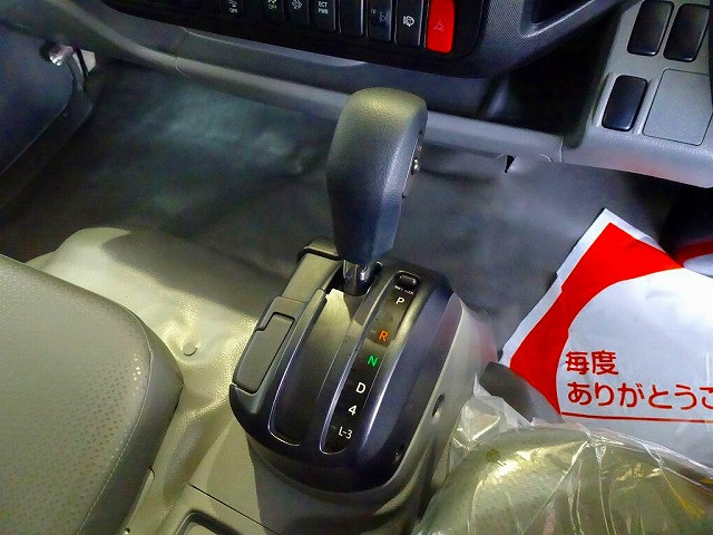 トヨタ トヨエース 小型 バン 2RG-XZU710(109720) 18枚目