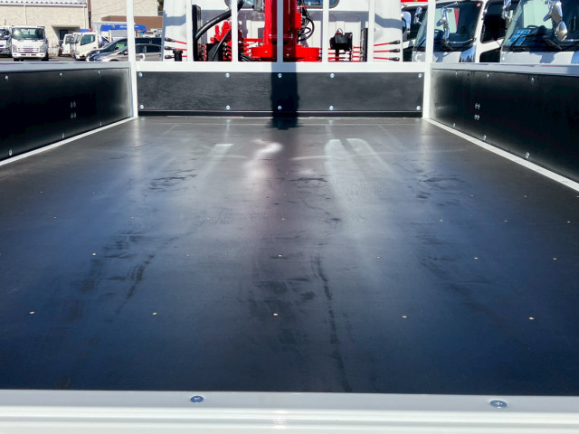 三菱ふそう キャンター 小型 平ボディ（クレーン付） 2PG-FEB90(100742) 13枚目