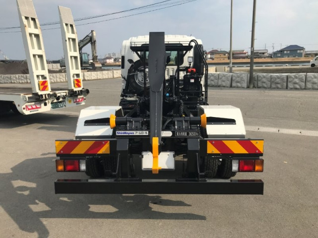 いすゞ フォワード 中型 コンテナ専用車 2RG-FRR90S4(100744) 7枚目