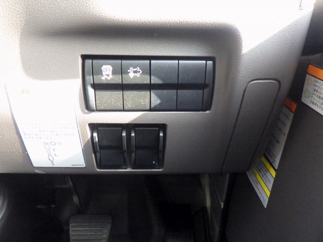 三菱ふそう キャンター 小型 Wキャブ 2RG-FEB50(100748) 25枚目