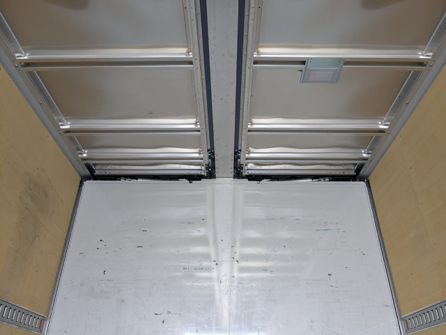 いすゞ ギガ 大型 ウィング 2PG-CYJ77D(100750) 15枚目