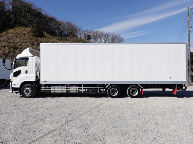 いすゞ ギガ 大型 冷蔵冷凍バン 2PG-CXY77DJ(100751) 14枚目