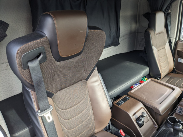 いすゞ ギガ 大型 ウィング 2PG-CYJ77D(100750) 40枚目