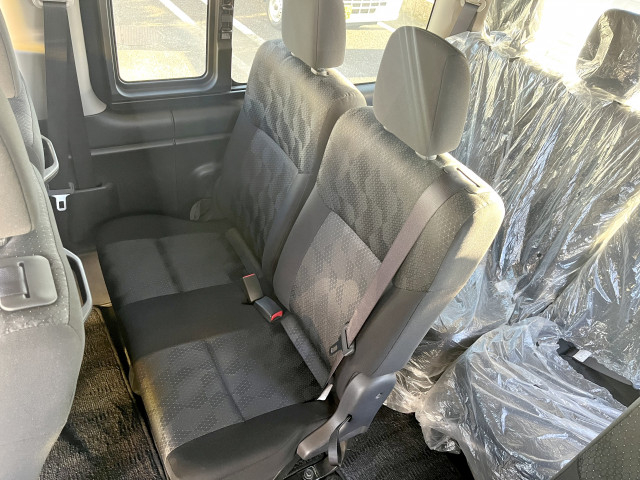 日産自動車 キャラバン 小型 バス 3BF-DS4E26(100760) 9枚目