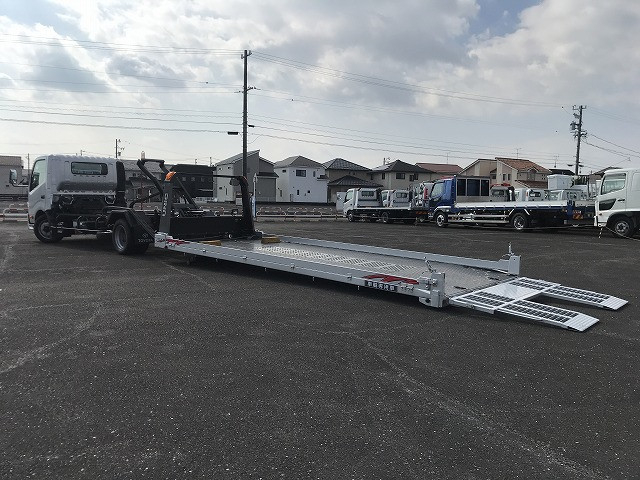 トヨタ ダイナ 小型 キャリアカー 2KG-XZU722(100761) 4枚目