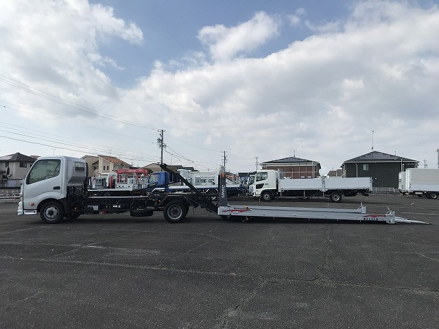 トヨタ ダイナ 小型 キャリアカー 2KG-XZU722(100761) 7枚目