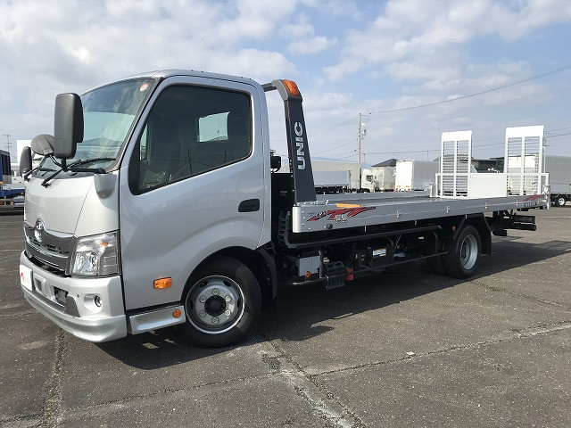 トヨタ ダイナ 小型 キャリアカー 2KG-XZU722(100761) 9枚目