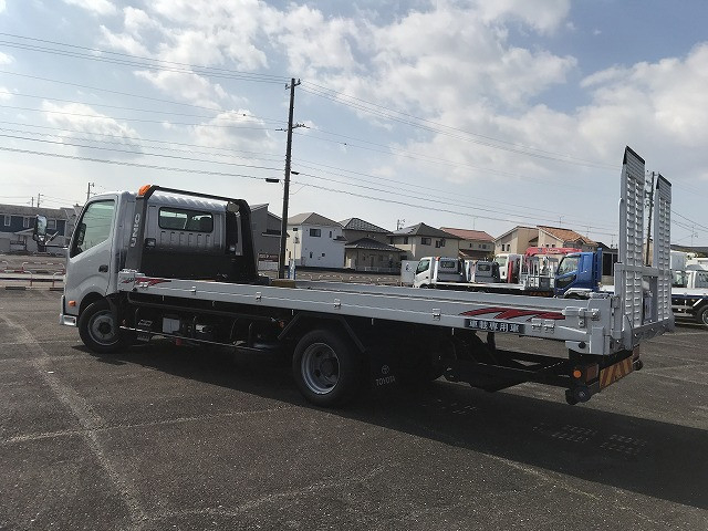 トヨタ ダイナ 小型 キャリアカー 2KG-XZU722(100761) 11枚目