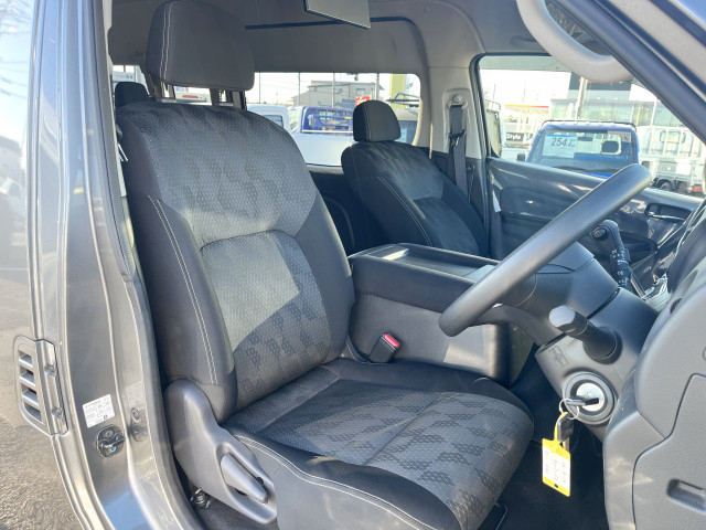 日産自動車 キャラバン 小型 バス 3BF-DS4E26(100760) 19枚目