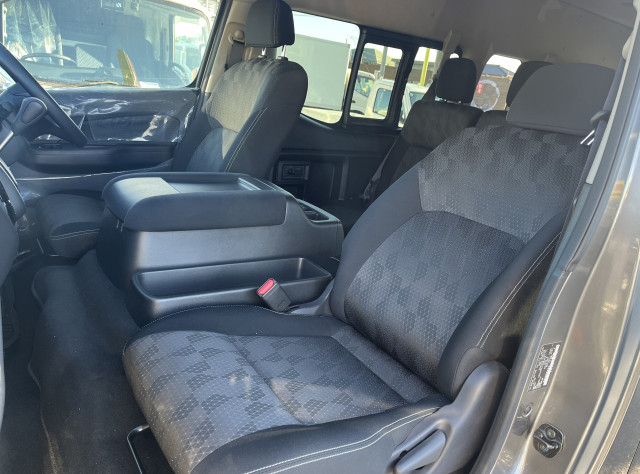 日産自動車 キャラバン 小型 バス 3BF-DS4E26(100760) 20枚目