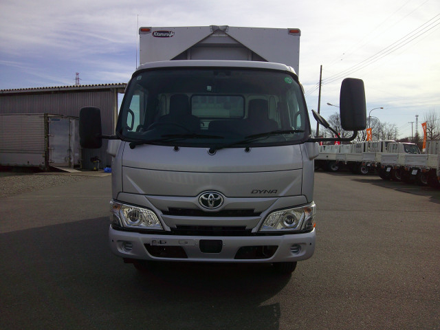 トヨタ ダイナ 小型 ウィング 2RG-XZC645(100763) 2枚目