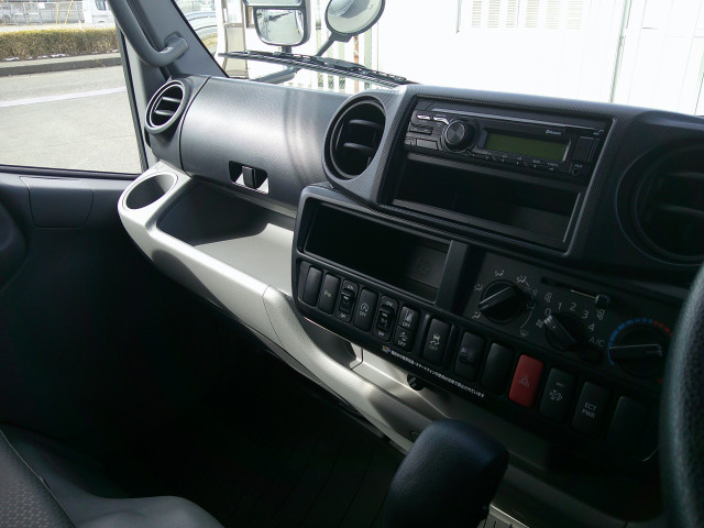 トヨタ ダイナ 小型 ウィング 2RG-XZC645(100763) 20枚目