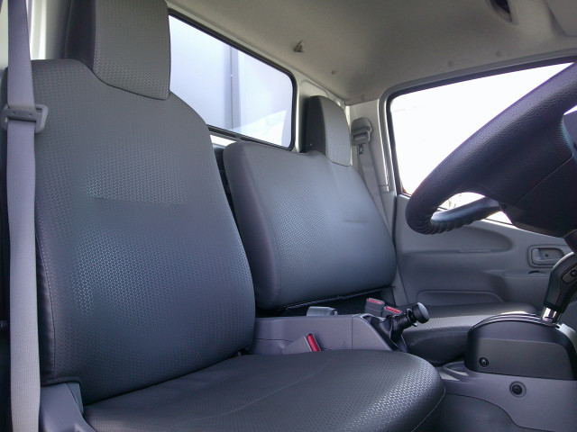 トヨタ ダイナ 小型 ウィング 2RG-XZC645(100763) 22枚目