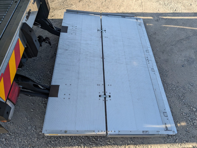 日野 レンジャー 中型 冷蔵冷凍バン 2KG-FD2ABG(100766) 10枚目