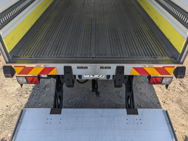 日野 レンジャー 中型 冷蔵冷凍バン 2KG-FD2ABG(100766) 12枚目