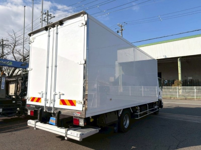 いすゞ フォワード 中型 冷蔵冷凍バン 2PG-FRR90T2(100767) 3枚目