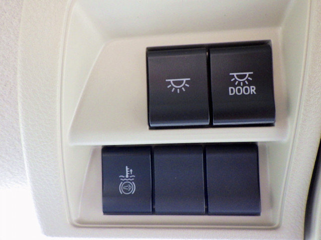 日野 レンジャー 中型 平ボディ（クレーン付） 2KG-FC2ABA(100771) 20枚目