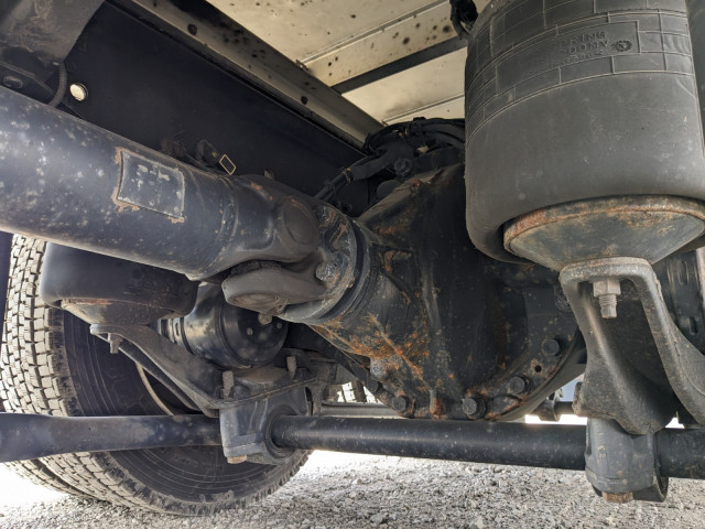 UDトラックス（日産） クオン 大型 冷蔵冷凍バン 2PG-CD5CE(100772) 27枚目