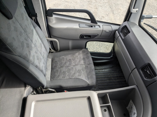 UDトラックス（日産） クオン 大型 冷蔵冷凍バン 2PG-CD5CE(100772) 41枚目