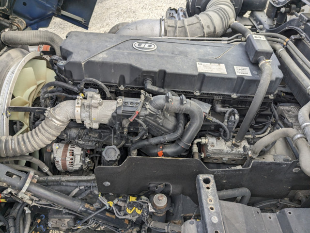 UDトラックス（日産） クオン 大型 冷蔵冷凍バン 2PG-CD5CE(100772) 44枚目