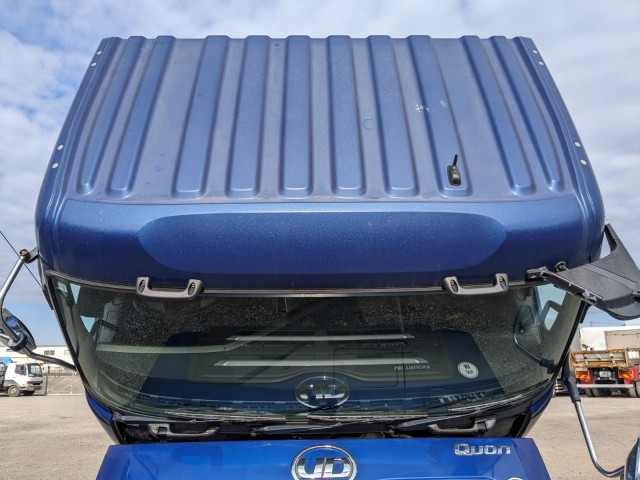 UDトラックス（日産） クオン 大型 冷蔵冷凍バン 2PG-CD5CE(100772) 47枚目