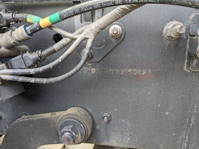 UDトラックス（日産） クオン 大型 冷蔵冷凍バン 2PG-CD5CE(100772) 48枚目