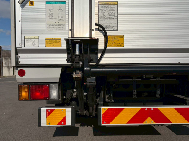 いすゞ エルフ 小型 バン 2RG-NPR88AN(100777) 11枚目