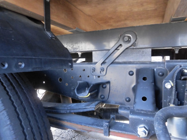 いすゞ エルフ 小型 平ボディ（クレーン付） 2RG-NMR88R(100776) 25枚目