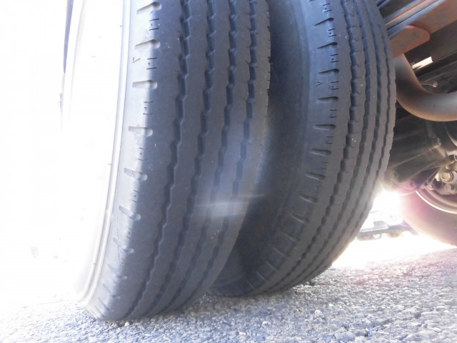 いすゞ エルフ 小型 平ボディ（クレーン付） 2RG-NMR88R(100776) 28枚目