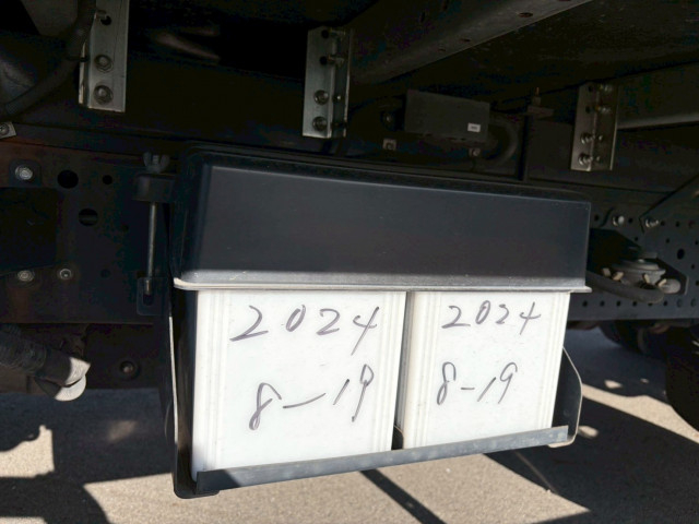 いすゞ エルフ 小型 バン 2RG-NPR88AN(100777) 25枚目