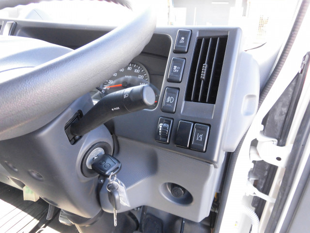 いすゞ エルフ 小型 平ボディ（クレーン付） 2RG-NMR88R(100776) 34枚目