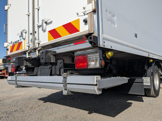 日野 レンジャー 中型 冷蔵冷凍バン 2KG-FC2ABA(100778) 6枚目