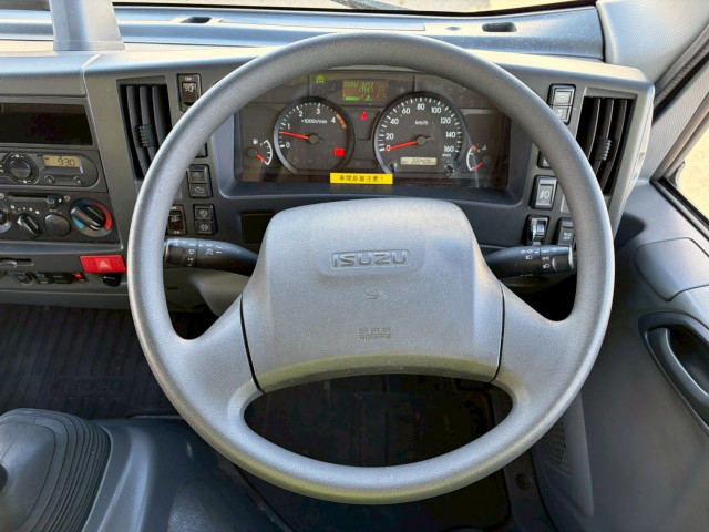 いすゞ エルフ 小型 バン 2RG-NPR88AN(100777) 44枚目