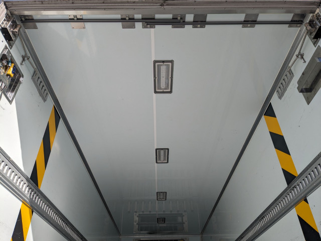 日野 レンジャー 中型 冷蔵冷凍バン 2KG-FC2ABA(100778) 14枚目