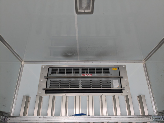 日野 レンジャー 中型 冷蔵冷凍バン 2KG-FC2ABA(100778) 16枚目