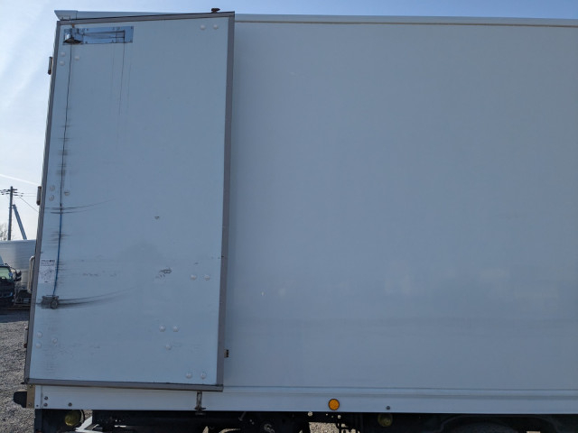 日野 レンジャー 中型 冷蔵冷凍バン 2KG-FC2ABA(100778) 32枚目