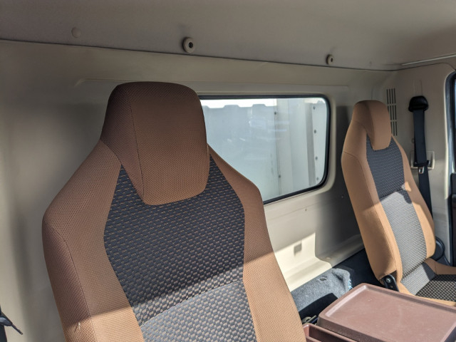 日野 レンジャー 中型 冷蔵冷凍バン 2KG-FC2ABA(100778) 39枚目