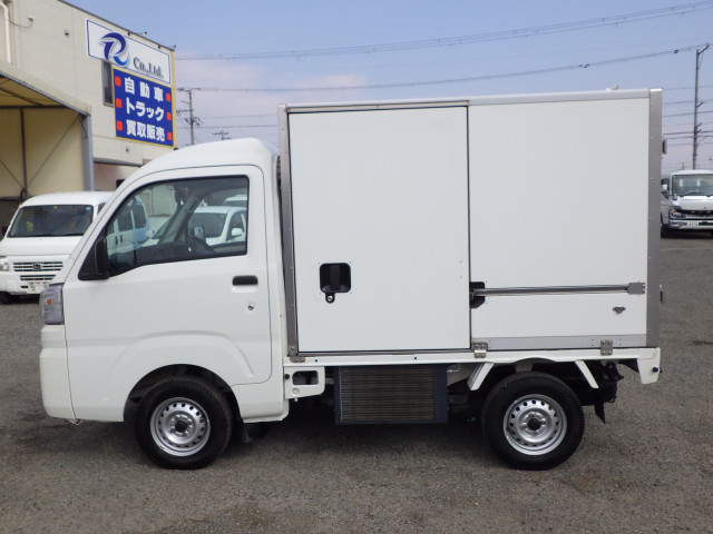 ダイハツ ハイゼット 軽 冷蔵冷凍バン 3BD-S500P(100781) 3枚目