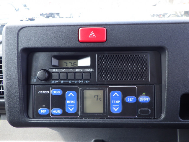 ダイハツ ハイゼット 軽 冷蔵冷凍バン 3BD-S500P(100781) 10枚目