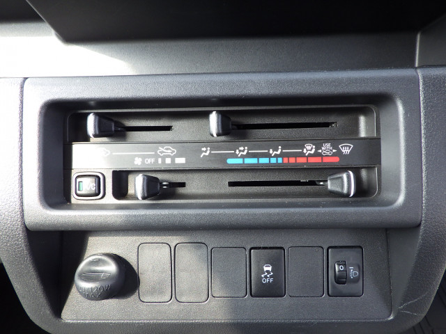 ダイハツ ハイゼット 軽 冷蔵冷凍バン 3BD-S500P(100781) 11枚目