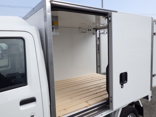 ダイハツ ハイゼット 軽 冷蔵冷凍バン 3BD-S500P(100781) 26枚目