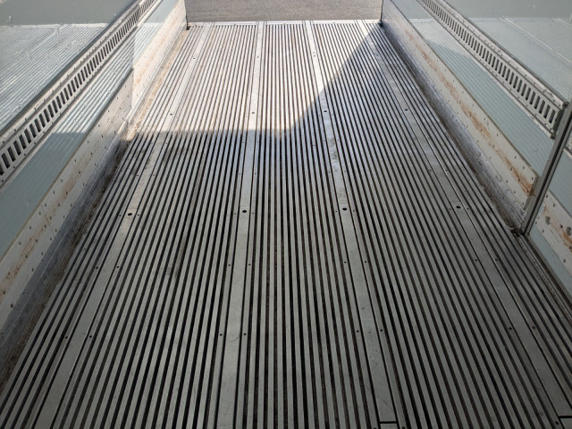 日野 レンジャー 中型 冷蔵冷凍バン 2KG-FD2ABG(100786) 27枚目