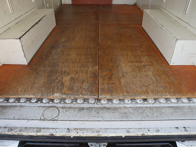 トヨタ ハイエース 小型 冷蔵冷凍バン QDF-GDH201V(100791) 13枚目